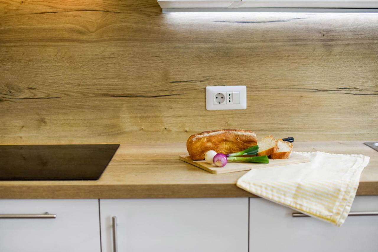 Superior Apartment Sincic Пореч Екстериор снимка