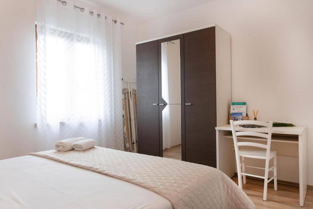 Superior Apartment Sincic Пореч Екстериор снимка