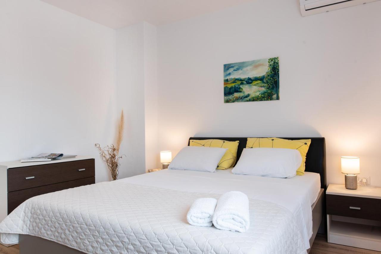Superior Apartment Sincic Пореч Екстериор снимка