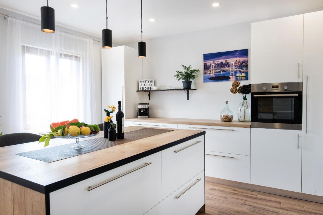 Superior Apartment Sincic Пореч Екстериор снимка